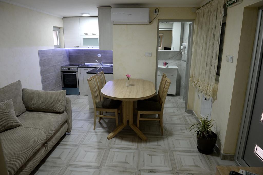 Guesthouse Dokic レスコヴァツ エクステリア 写真